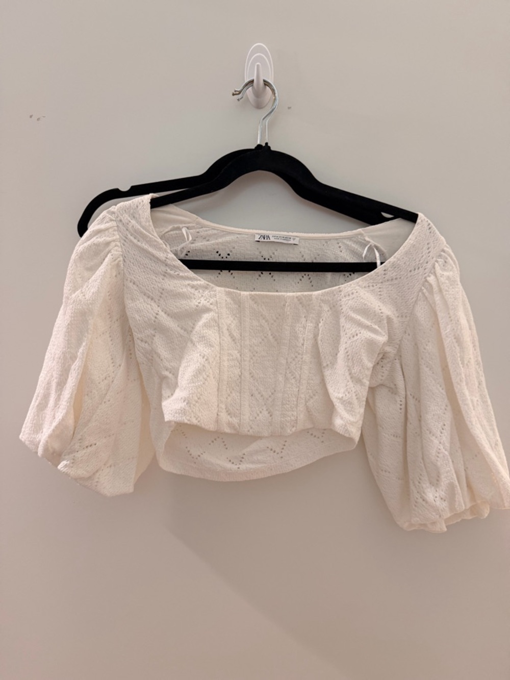 ZARA White Eyelet Puff-Sleeve Cropped Top